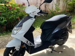 SCOOTER 50 CC SYM EXCELLENT ÉTAT