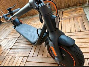 E SCOOTER 40 KM REICHWEITE VON SEGWAY NINEBOT