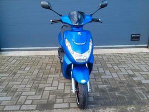 PEUGEOT KISBEE / 4TAKT /45KM — SCOOTERS | PEUGEOT — MARKTPLAATS