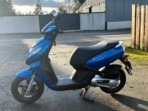 VENDS SCOOTER KISBEE
