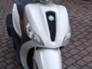 PIAGGIO MEDLEY 150 - 2023
