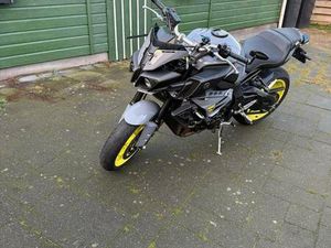 ② YAMAHA MT 10