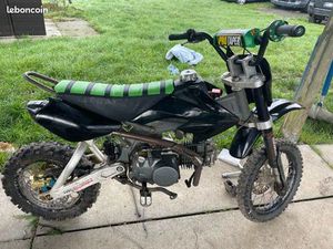 BONJOUR JE VENDS MA MOTO CROSS RSR À NÉGOCIE