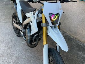 HM CRM 125 (PRIX NÉGOCIABLE)