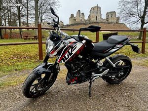 KTM 125 DUKE – ÉTAT EXCEPTIONNEL – FAIBLE KM