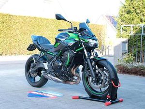 ② KAWASAKI Z650 SPORT