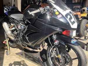 2009 KAWASAKI NINJA 250 / 250R RACE BIKE / TRACK BIKE PACKAGE