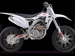NEW SSR 300S 4 STROKE DIRT BIKE