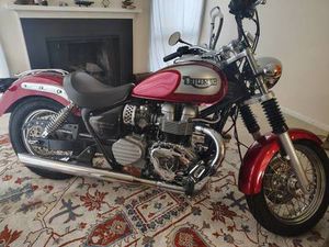2003 TRIUMPH AMERICA FOREVER BIKE