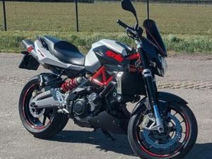 APRILIA SHIVER 750 WIT ABS AKRAPOVIC 2013 — MOTOREN | APRILIA — MARKTPLAATS