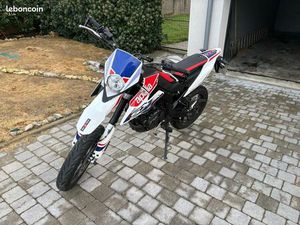 VENTE APRILIA SX 125 2023 4700KM