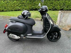 VESPA GRIS 300 HPE SUPERTECH