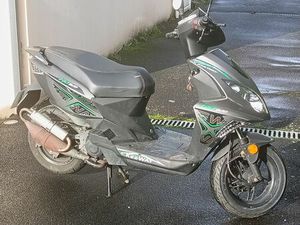 SCOOTER EN BON ÉTAT