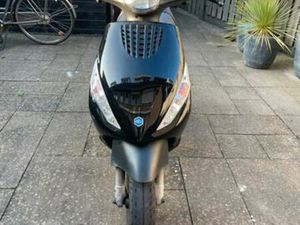 PIAGGIO ZIP — SCOOTERS | PIAGGIO — MARKTPLAATS