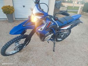 125 YAMAHA WR