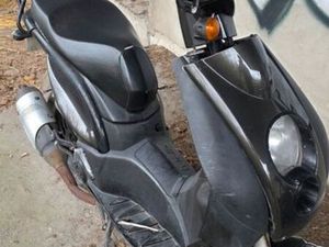 PEUGEOT LUDIX 50CM CUBE DANS SON ETAT ,CARENAGE FATIGUÉ, CARTE GRISE