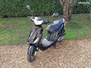 SCOOTER PEUGEOT V-CLIC AVEC CT