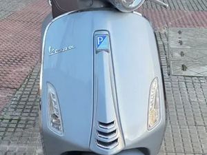 VESPA PRIMAVERA 125