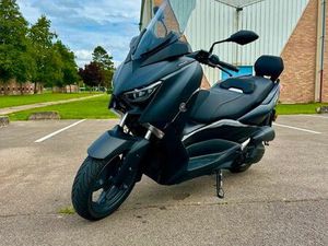 VENDS SCOOTER YAMAHA X MAX 125 IRON MAX