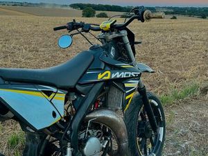 MOTO 50CM3 RIEJU MRT