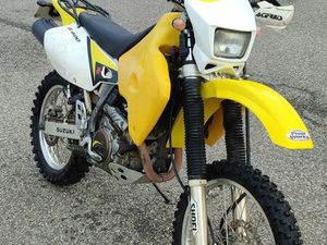 SUZUKI 400 DRZ S + 2ÈME JANTE