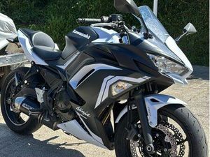 KAWASAKI NINJA 650 – 2020 – NOIR & BLANC – 9 000 KM
