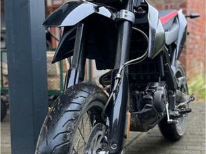 APRILIA SX 125 SUPERMOTO SCHWARZ