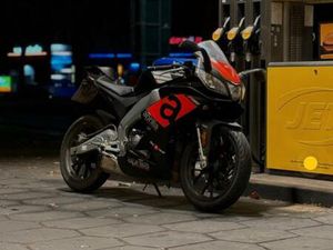 APRILIA RS125 - TECHNISCH GUT, MIT GEBRAUCHSSPUREN