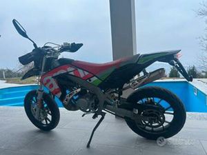MOTO APRILIA SX 50