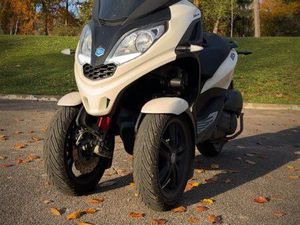 PIAGGIO MP3 300 HPE SPORT