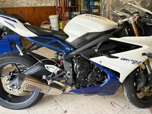 TRIUMPH DAYTONA 675 SE