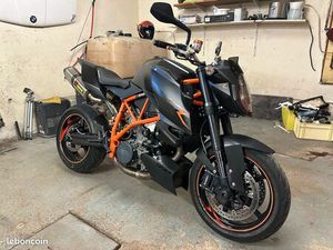 KTM SUPERDUKE R
