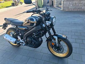 YAMAHA XSR 125 LEGACY