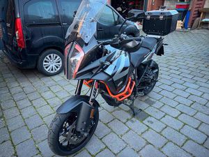 KTM 1290 SUPER ADVENTURE.