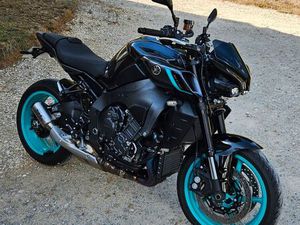 YAMAHA MT-10
