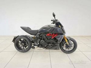 DUCATI DIAVEL 1260 S TOTAL BLACK