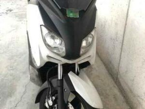 YAMAHA - XMAX 250