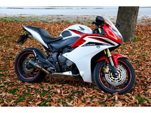 HONDA CBR CBR 600 F →