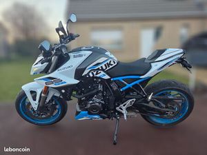 MOTO SUZUKI GSX-8S 2024