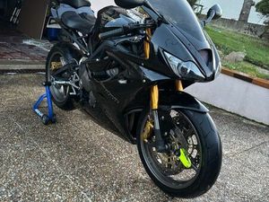 TRIUMPH DAYTONA 675