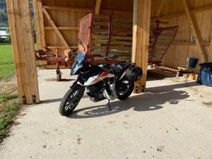 KTM IS ADVENTURE 390