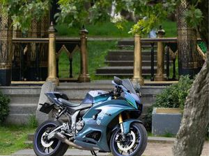 YAMAHA R7 2022 COM EXTRAS AVENIDAS NOVAS