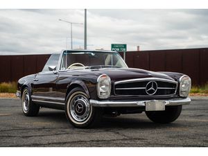 1970 MERCEDES-BENZ 280 SL PAGODA
