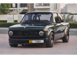 BMW 2002 1976 BMW 2002 RESTOMOD