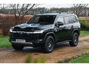 2025 TOYOTA LAND CRUISER 300 GR SPORT