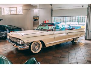 1961 CADILLAC SERIES 62 BIARRITZ CONVERTIBLE