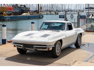 CORVETTE C2 1963 CHEVROLET CORVETTE STING RAY (C2) COUPE SPLIT WINDOW