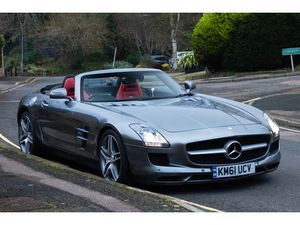 MERCEDES CLASSE SLS ROADSTER SLS 63 AMG 2011 MERCEDES-BENZ SLS AMG ROADSTER - 16,090 MILES