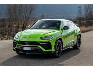 2021 LAMBORGHINI URUS - PEARL CAPSULE