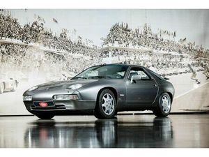 PORSCHE 928 GT 1990 PORSCHE 928 GT SANS RÉSERVE